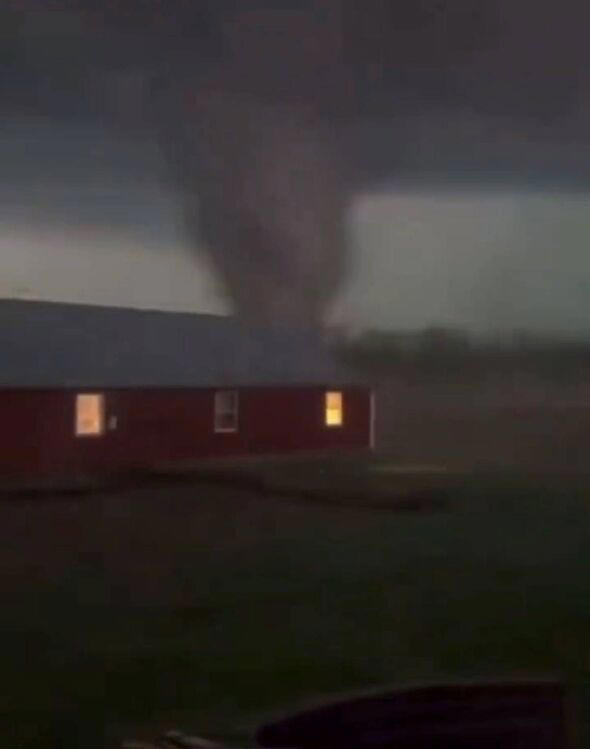 Tornado Watch: 'mass Casualties' At Ohio Trailer Park And 'three Dead 