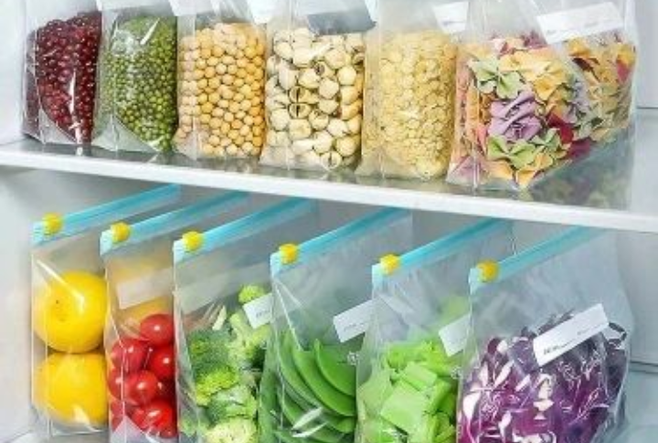 <p>Ziploc bags are more than just convenient storage solutions; they are versatile tools for a multitude of DIY projects. From organization hacks to clever kitchen tricks, these transparent wonders can elevate your home game to the next level. Let's explore 15 ingenious ways to make the most out of Ziploc bags.</p>