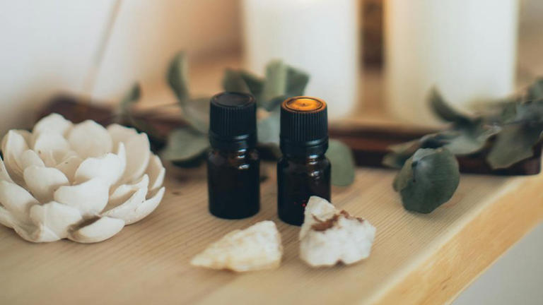 Aromatherapy For Beginners - How To Use Essential Oils For Wellness