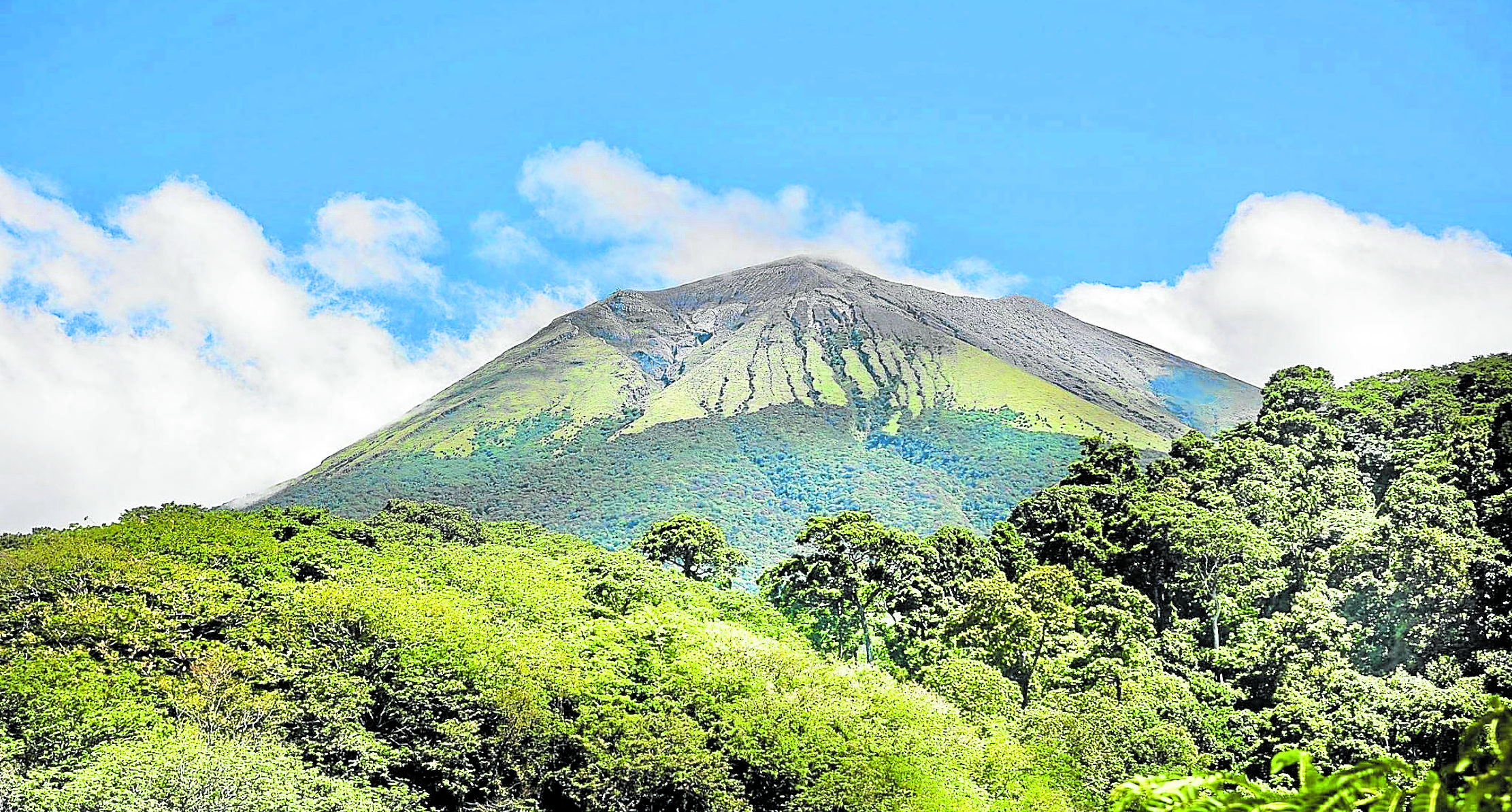 Kanlaon Volcano Erupts; Phivolcs Raises Alert Level 2