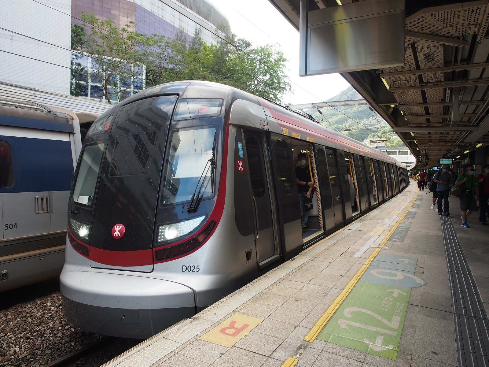 <p><span>Hong Kong’s MTR is a highly efficient, clean, and safe way to get around the city. It connects major districts, airports, and even mainland China routes. The system is well-signed in English and Chinese. </span></p> <p><b>Insider’s Tip: </b><span>Use an Octopus card for convenient and discounted travel. </span></p> <p><b>When to Travel: </b><span>Avoid peak hours, especially early mornings and late afternoons on weekdays. 7.</span></p>