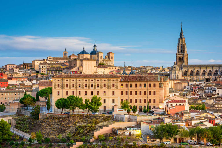 Discover the ultimate romantic getaways in Spain, from the sun-kissed beaches to the enchanting cobblestone streets. This guide to Spain's most romantic places is perfect for couples seeking a blend of adventure, culture, and fun.
