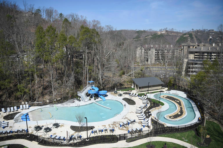 Gatlinburg S New Embassy Suites Resort Brings More Hotel Options To The Smokies