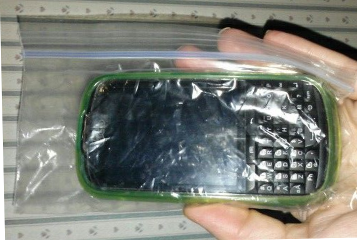 <p>Are you heading to the beach or pool? Protect your phone from water and sand by storing it in a sealed Ziploc bag. Some people have attested that it can also be used to photograph underwater, but don't take our word for it.</p>
