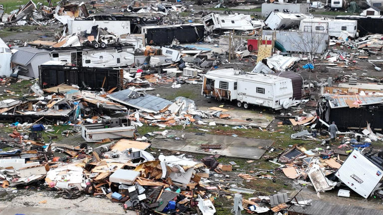 3 dead as Ohio tornadoes prompt mass casualty response in Logan County