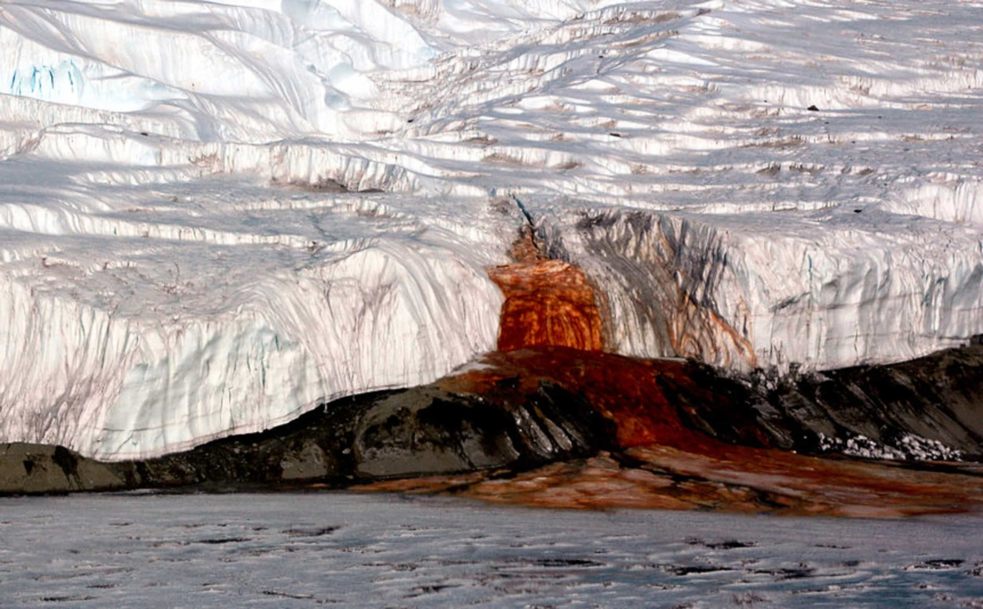 It looks like AI but it's not: these amazing geological landmarks are ...