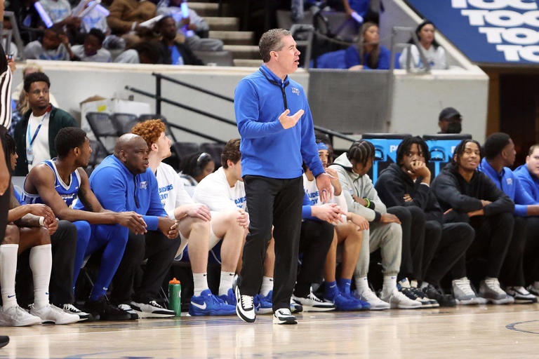 How Rick Insell's nonmove helped MTSU women's basketball advance to