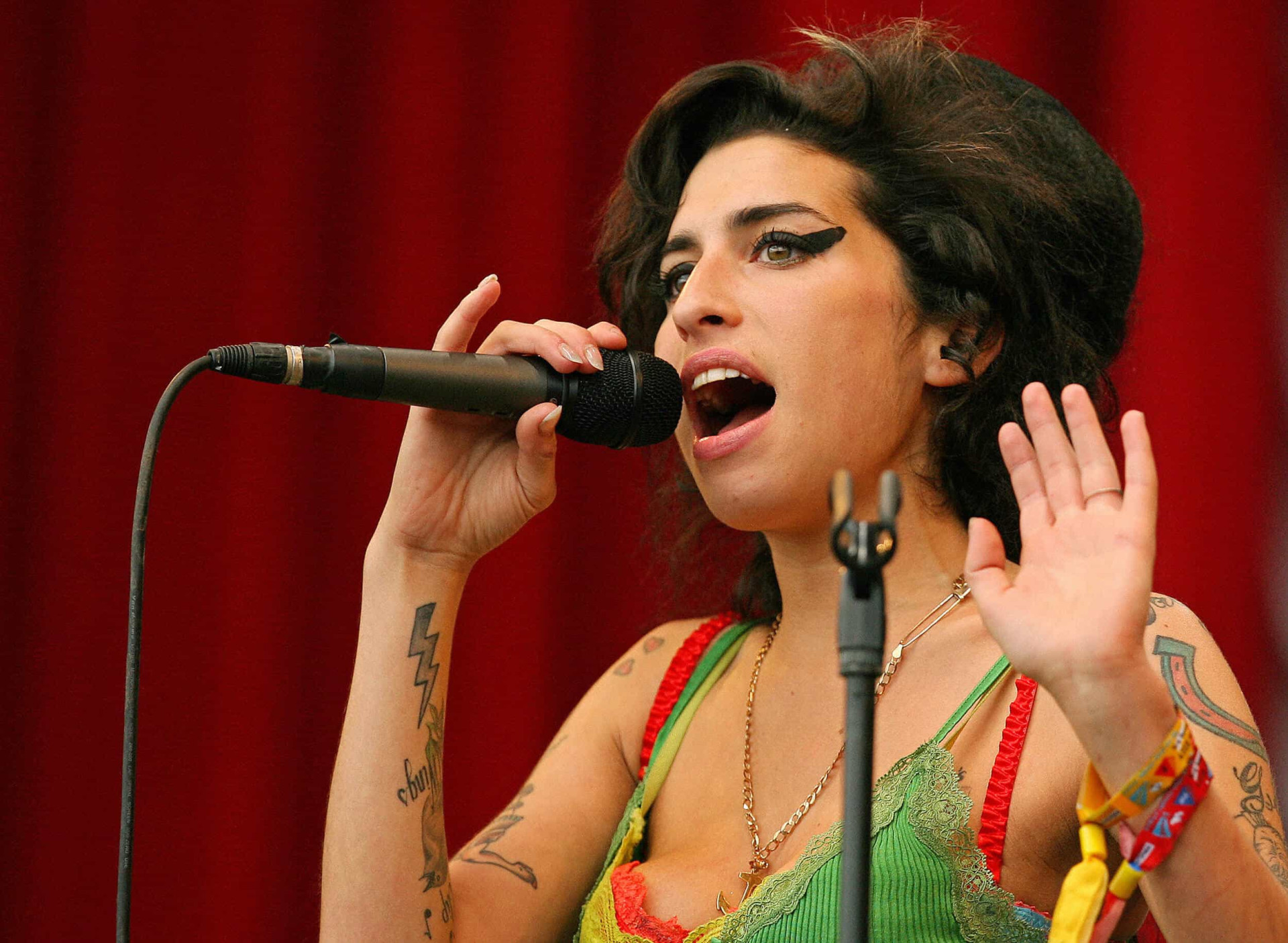 <p>Far and away the most famous and sorely missed jazz singer of the 21st century, Amy Winehouse reached superstar status practically overnight. During her tragically short life, she revitalized the art of jazz singers and made it mainstream. Her influence on popular music can still be felt today.</p><p><a href="https://www.msn.com/en-sg/community/channel/vid-7xx8mnucu55yw63we9va2gwr7uihbxwc68fxqp25x6tg4ftibpra?cvid=94631541bc0f4f89bfd59158d696ad7e">Follow us and access great exclusive content every day</a></p>