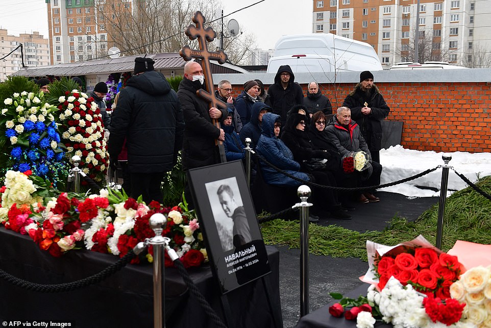 Huge Crowds Chant 'Russia Without Putin' During Navalny's Funeral