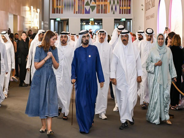 Mohammed bin Rashid tours 17th edition of Art Dubai (Photo/WAM)
