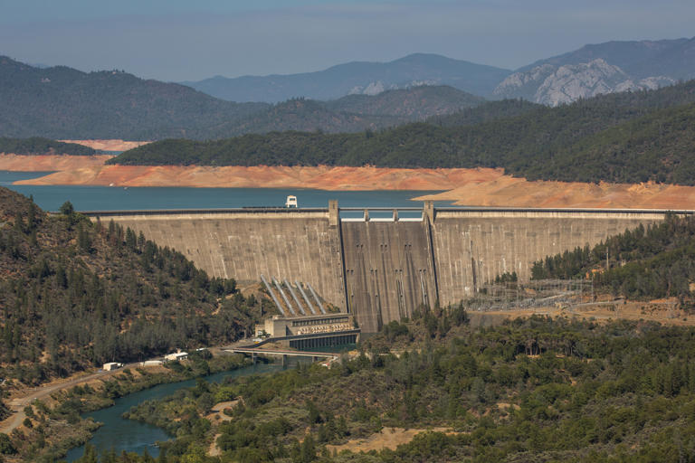 Water Levels Plunge at California's Biggest Reservoir Ahead of Winter Storm