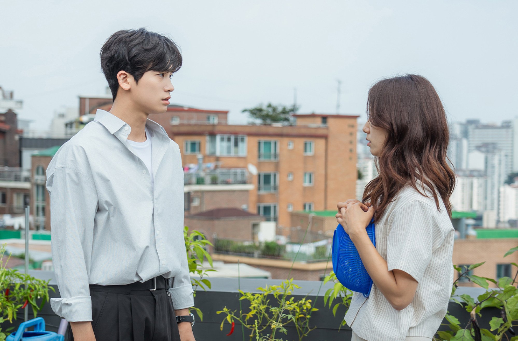netflix k-drama midseason recap: doctor slump – park shin-hye, park hyung-sik carry the burden in a mental health drama with few new ideas