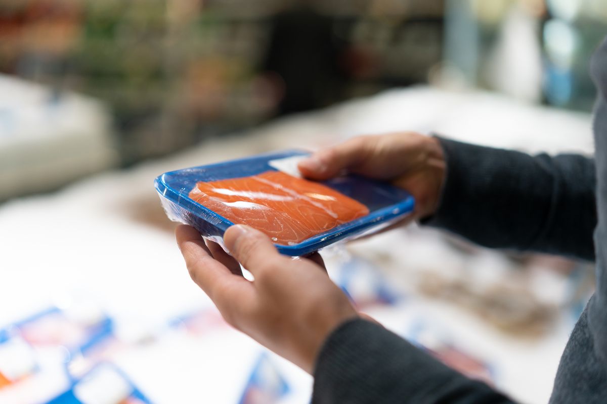 how to, your seafood counter may be scamming you—here's how to avoid it