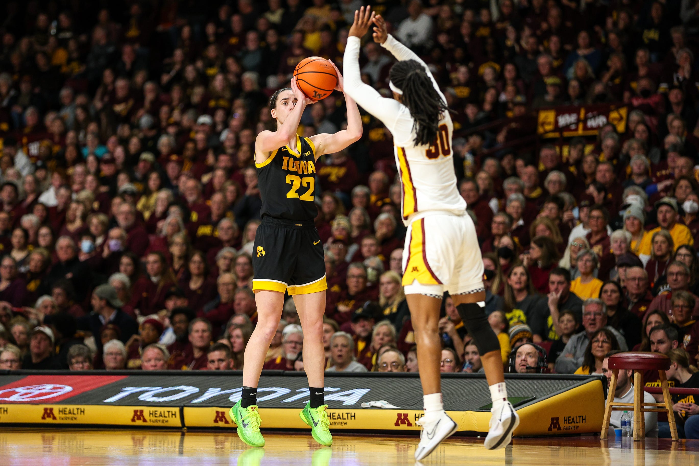 how to, as caitlin clark closes in on all-time scoring record, how to watch iowa vs. ohio state