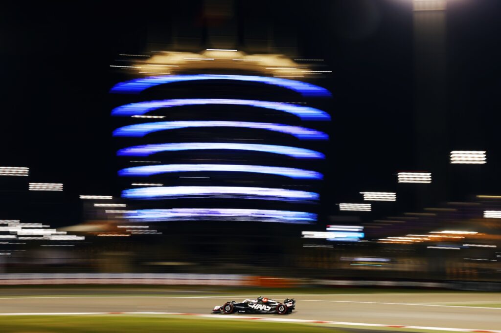 verstappen joga água no chope das rivais no bahrein e conquista 1ª pole da f1 2024