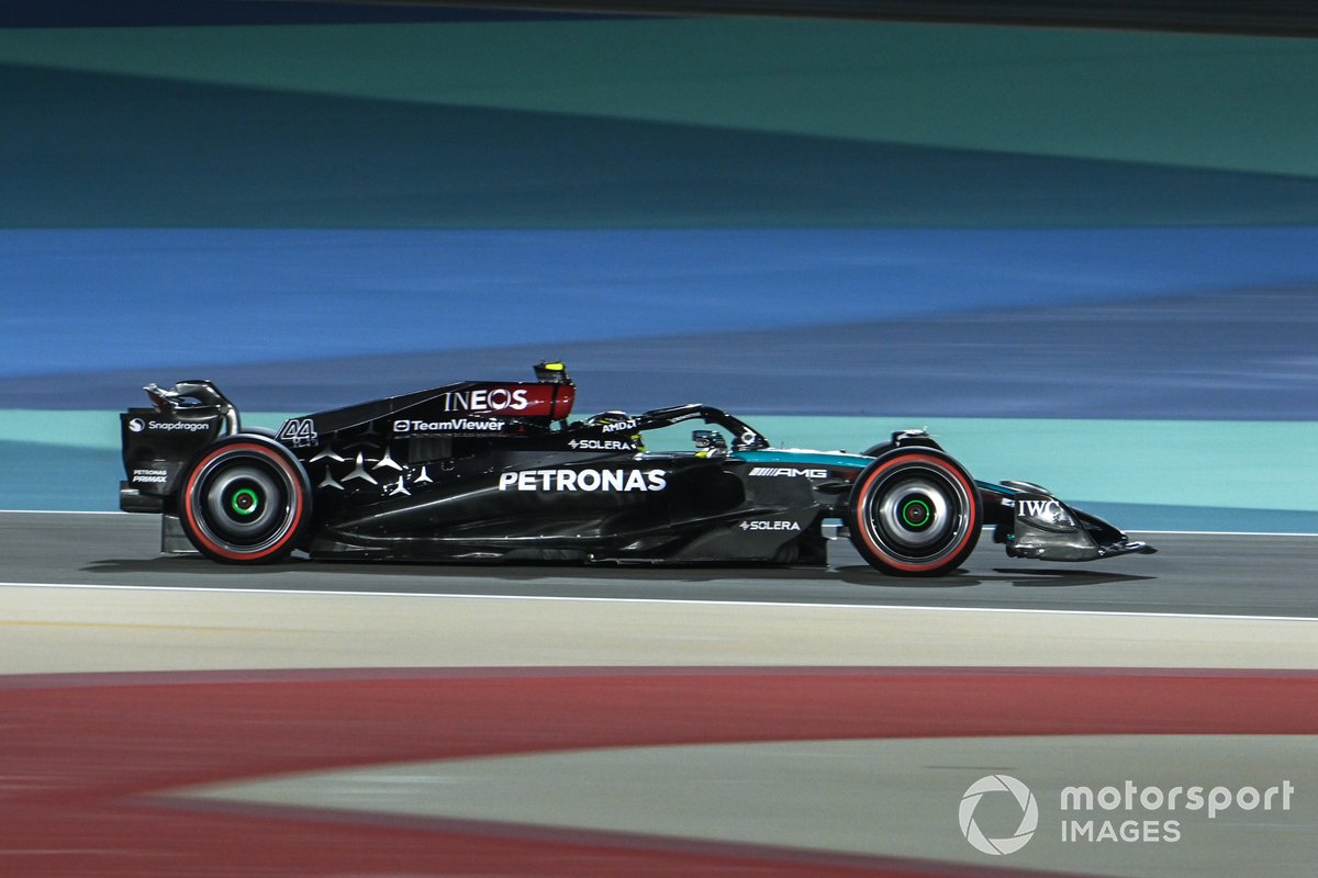 verstappen no cambia y se lleva la primera pole de 2024 en bahrein f1