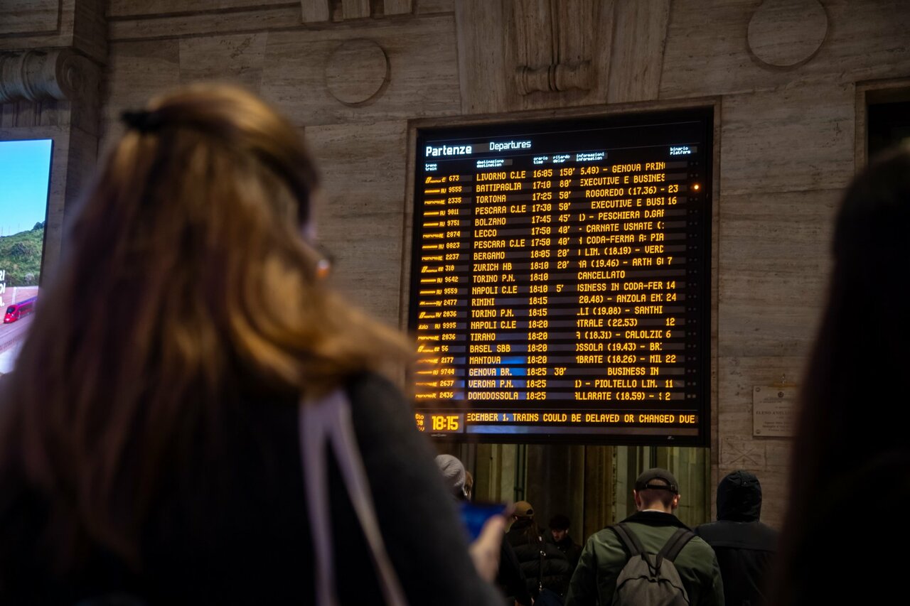 Sciopero Generale Venerdì 8 Marzo, Servizi A Rischio Fino A 24 Ore ...