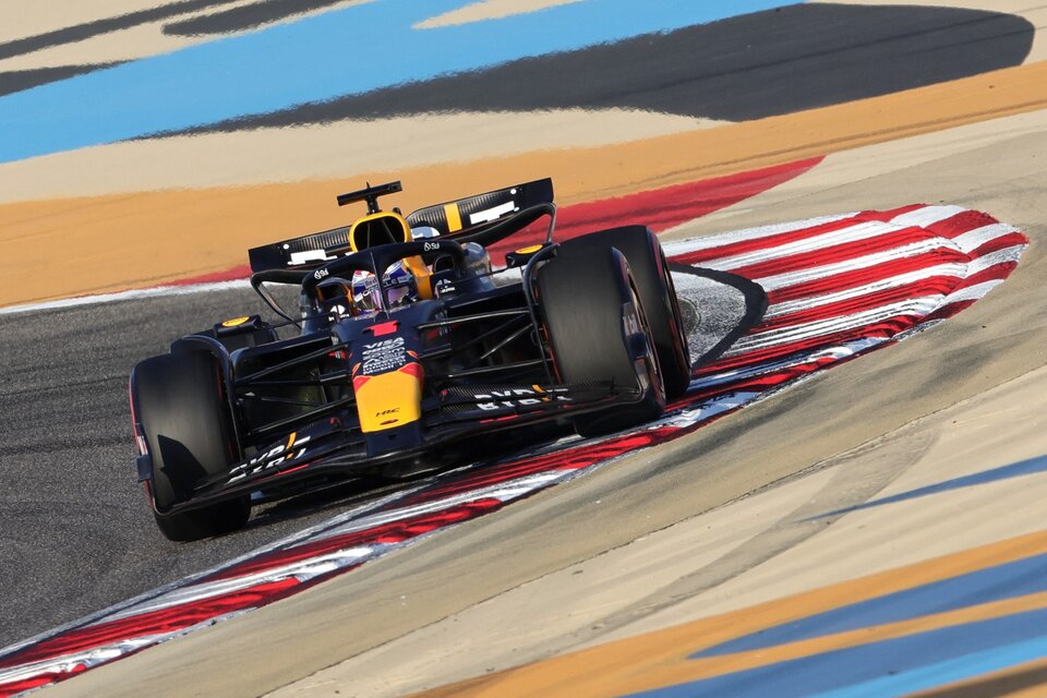 la fórmula 1 arranca en bahrein y verstappen sueña con más gloria