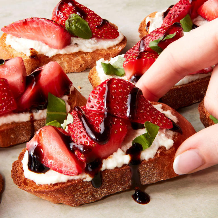 Strawberry Balsamic Bruschetta Is The Perfect Sweet Twist On The Classic App 4868