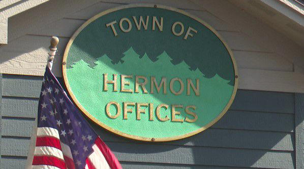 Bills, payroll go unpaid after Hermon town board members quit