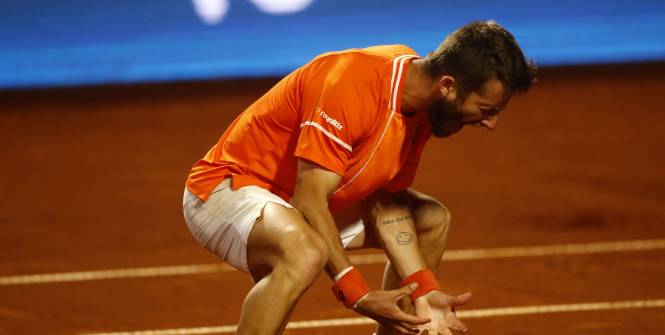 Corentin Moutet Sort Nicolas Jarry Et File En Demi-finales à Santiago