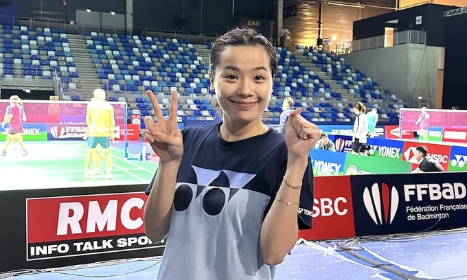 vietnamese badmintonist beats thailand's former world number one