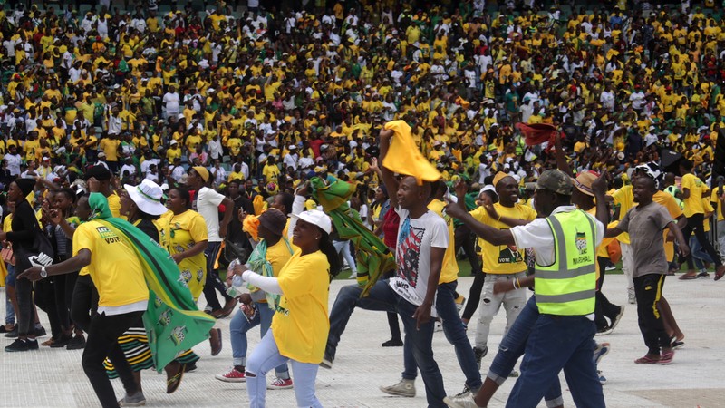 jobs for anc volunteers spark violent protest in moqhaka, shuts down free state town