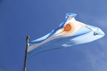 protesty v argentině: studenti bojují za bezplatné vysoké školy