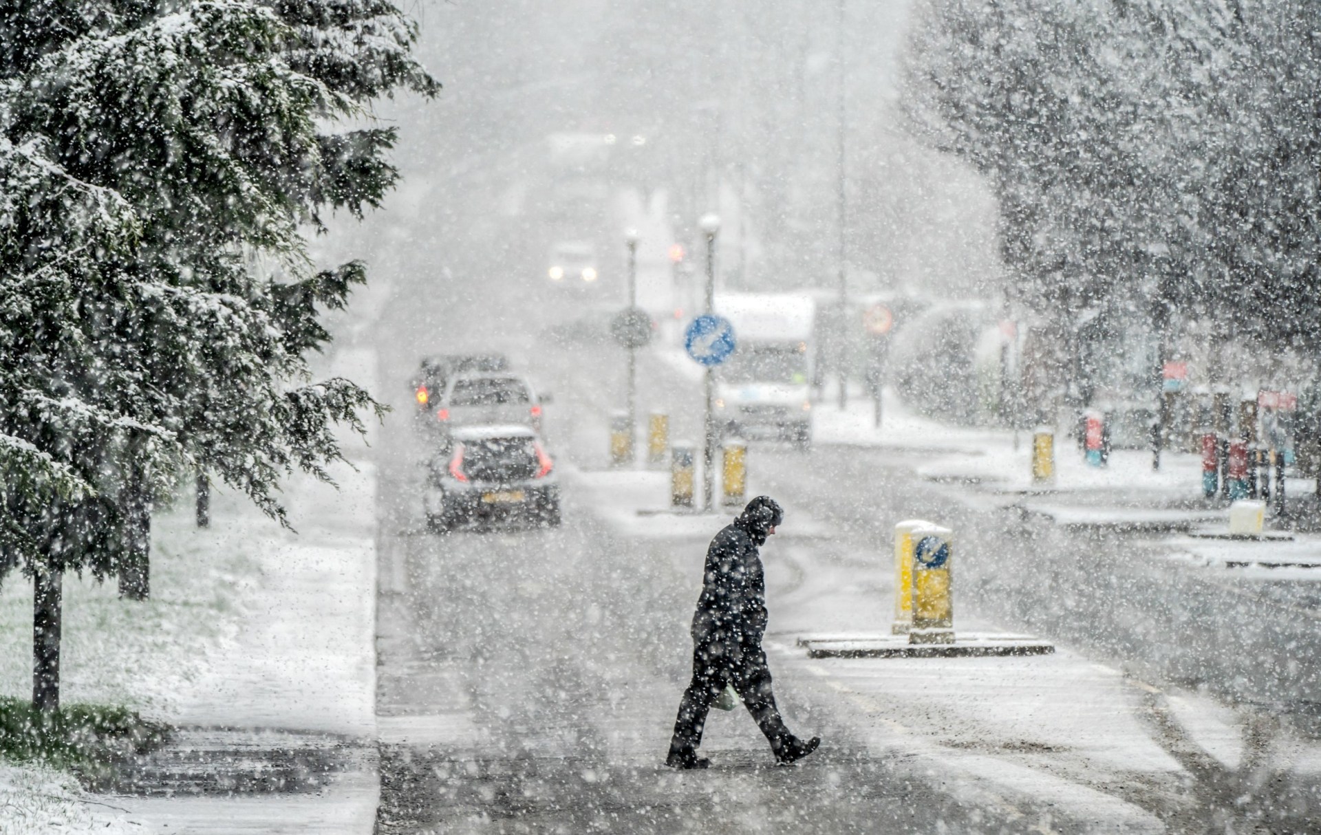 severe snow warnings send chills across the uk as flood fears rise