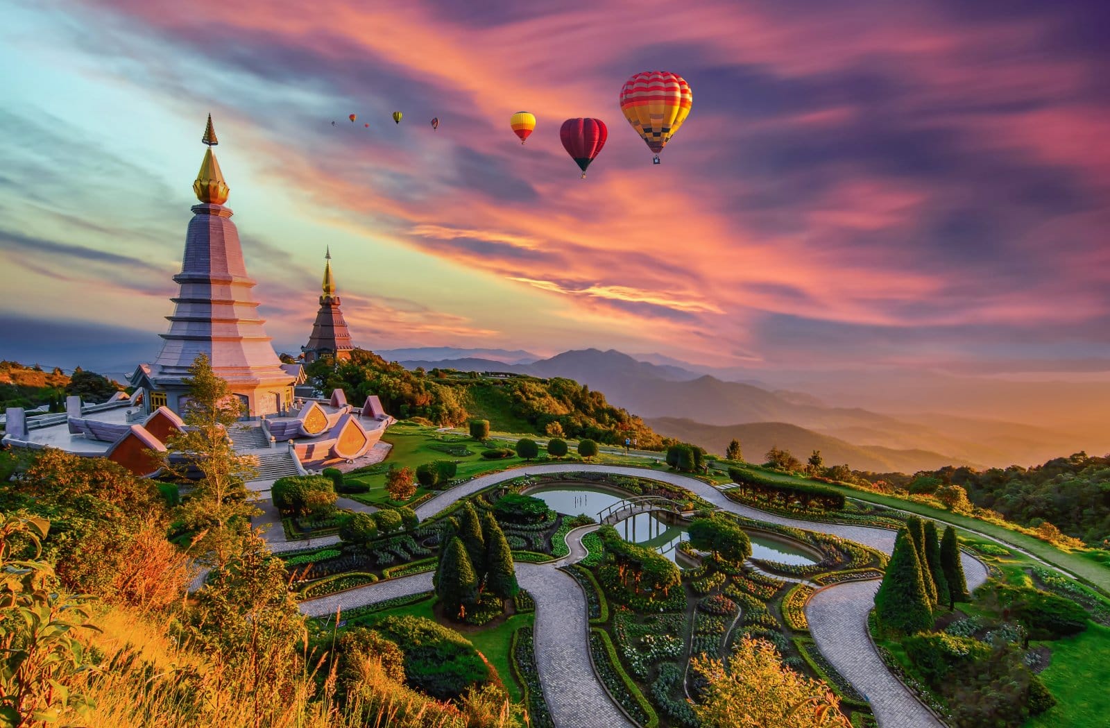 <p>Known for its low cost of living and a vibrant expat community, Chiang Mai is a hub for digital nomads. The city combines modern amenities with rich cultural heritage and is surrounded by stunning natural beauty.</p>
