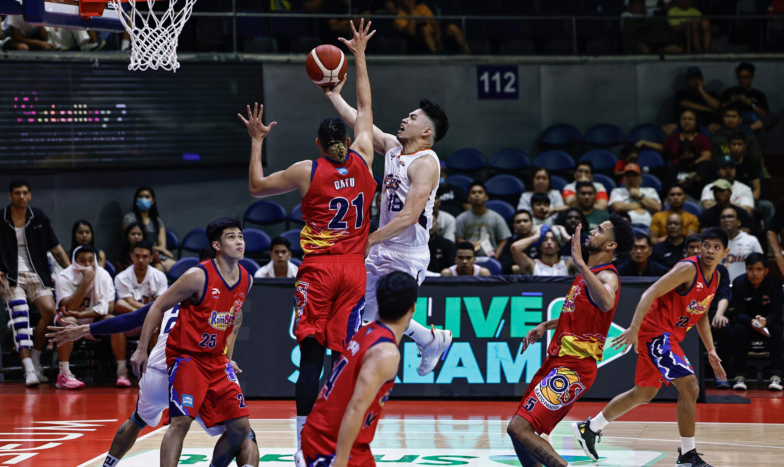 pba: clutch bong quinto carries meralco to ot win over rain or shine