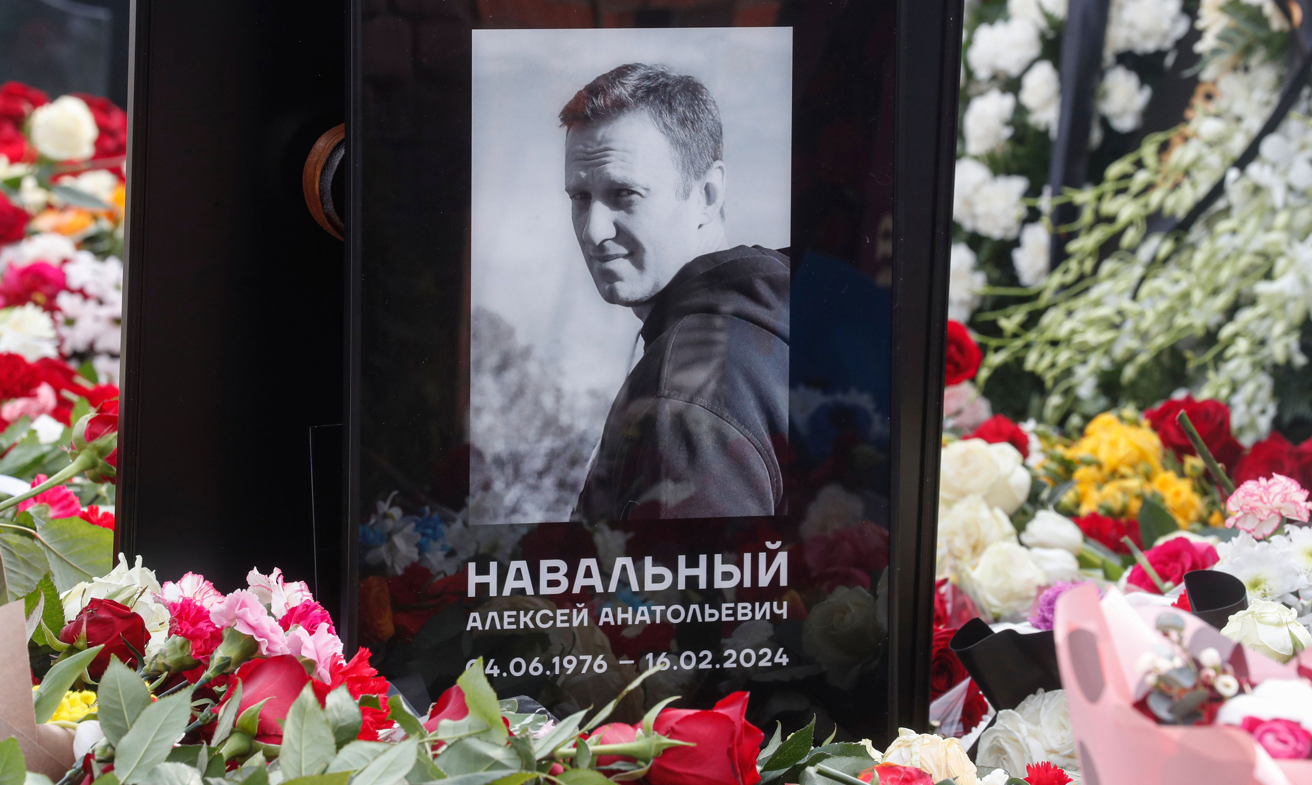 Alexei Navalny Laid To Rest See Photos From The Russian Opposition