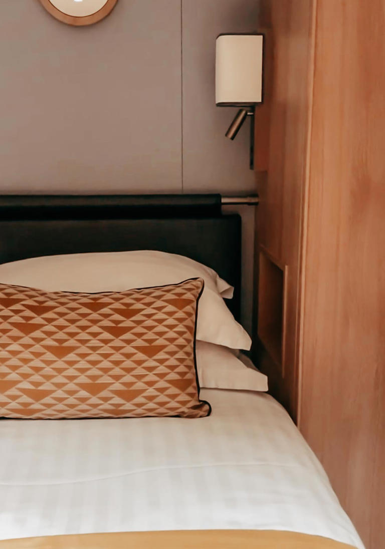 Our P&O Iona Inside Cabin, Photos, Review And Layout