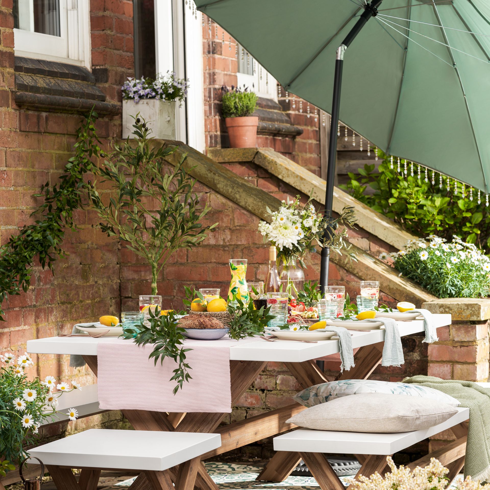 How Do You Make A Patio More Private? 9 Ideas That Will Make Your ...