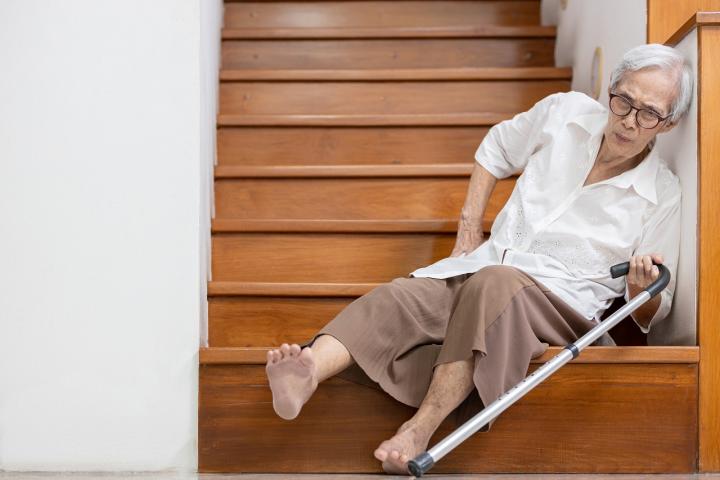6 วิธีป้องกันผู้สูงอายุหกล้ม ลดปัญหาร้ายแรงถึงชีวิต