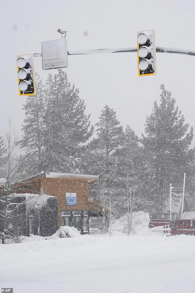 Monster blizzard causes mayhem on the roads as California and Nevada ...