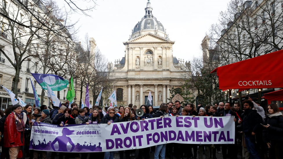 france to enshrine abortion right in constitution