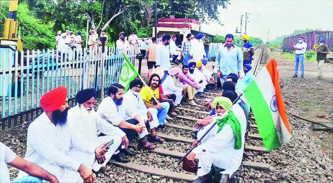 Farmer Leaders Give 'rail Roko' Call For March 10