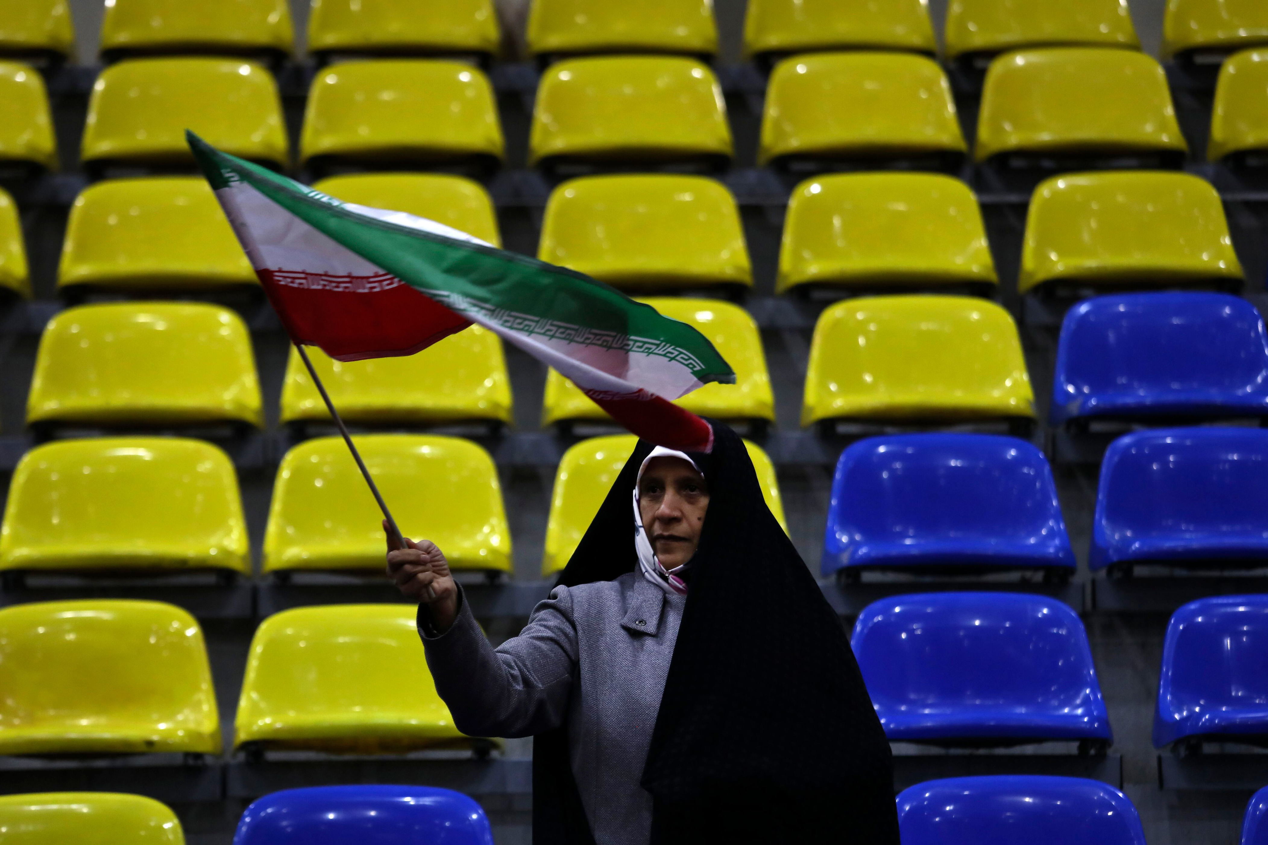 conservatives leading iranian parliamentary election polls in early count