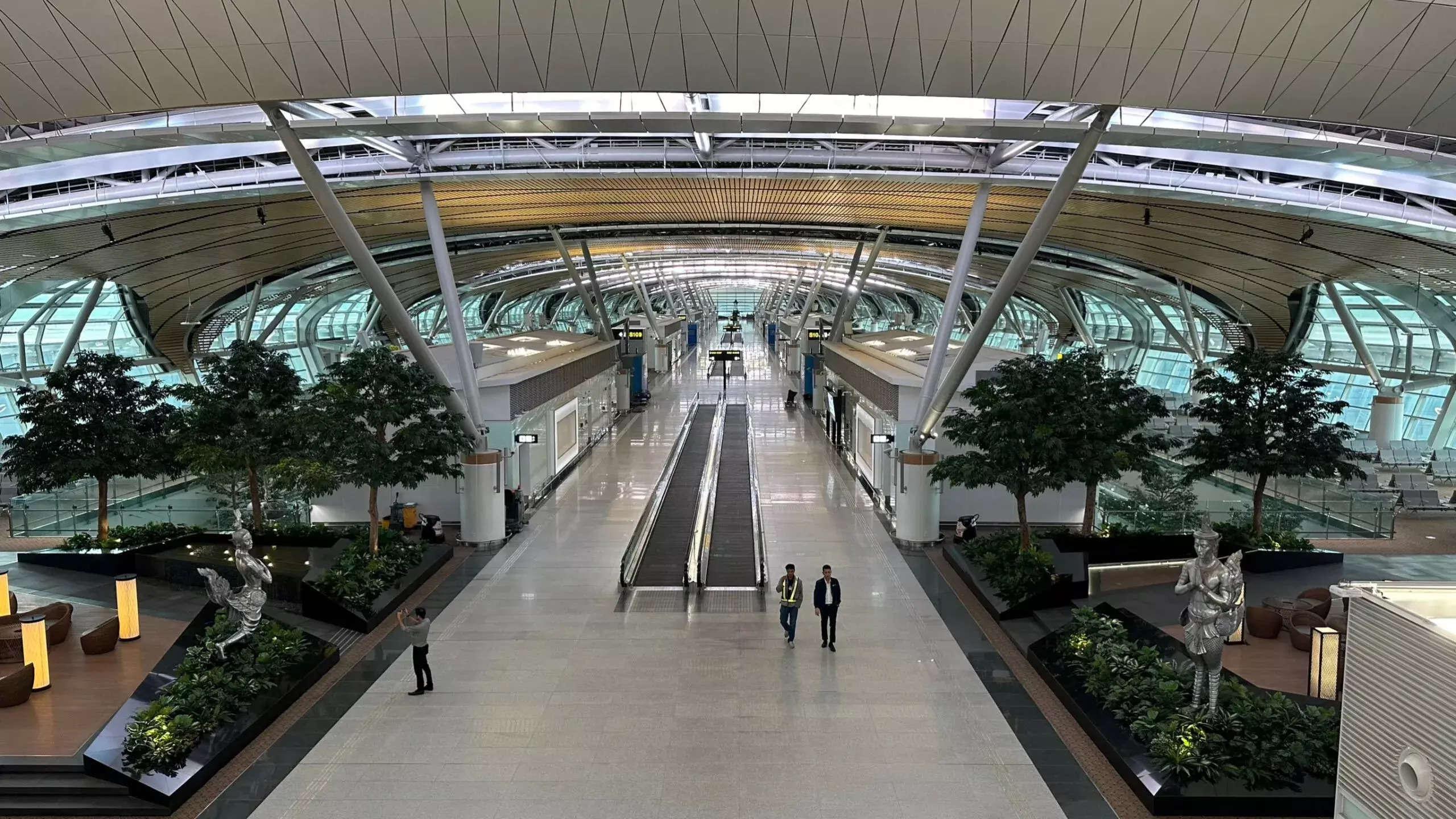 l'aéroport de bangkok augmente sa capacité avec l'ouverture d'un nouveau terminal