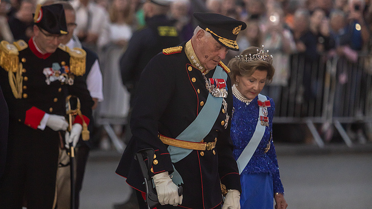 két hét betegszabadságra megy a norvég király, aki nyaralás közben kórházba került