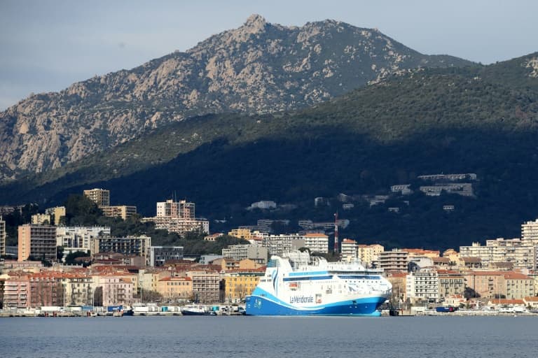 corse: un homme, déjà condamné pour assassinat, arrêté avec une arme et des stupéfiants à ajaccio