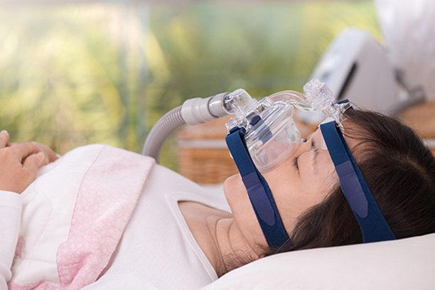 Utilizing a CPAP machine can assist people who have apnea, which can lead to issues with memory and thinking. Penn Medicine