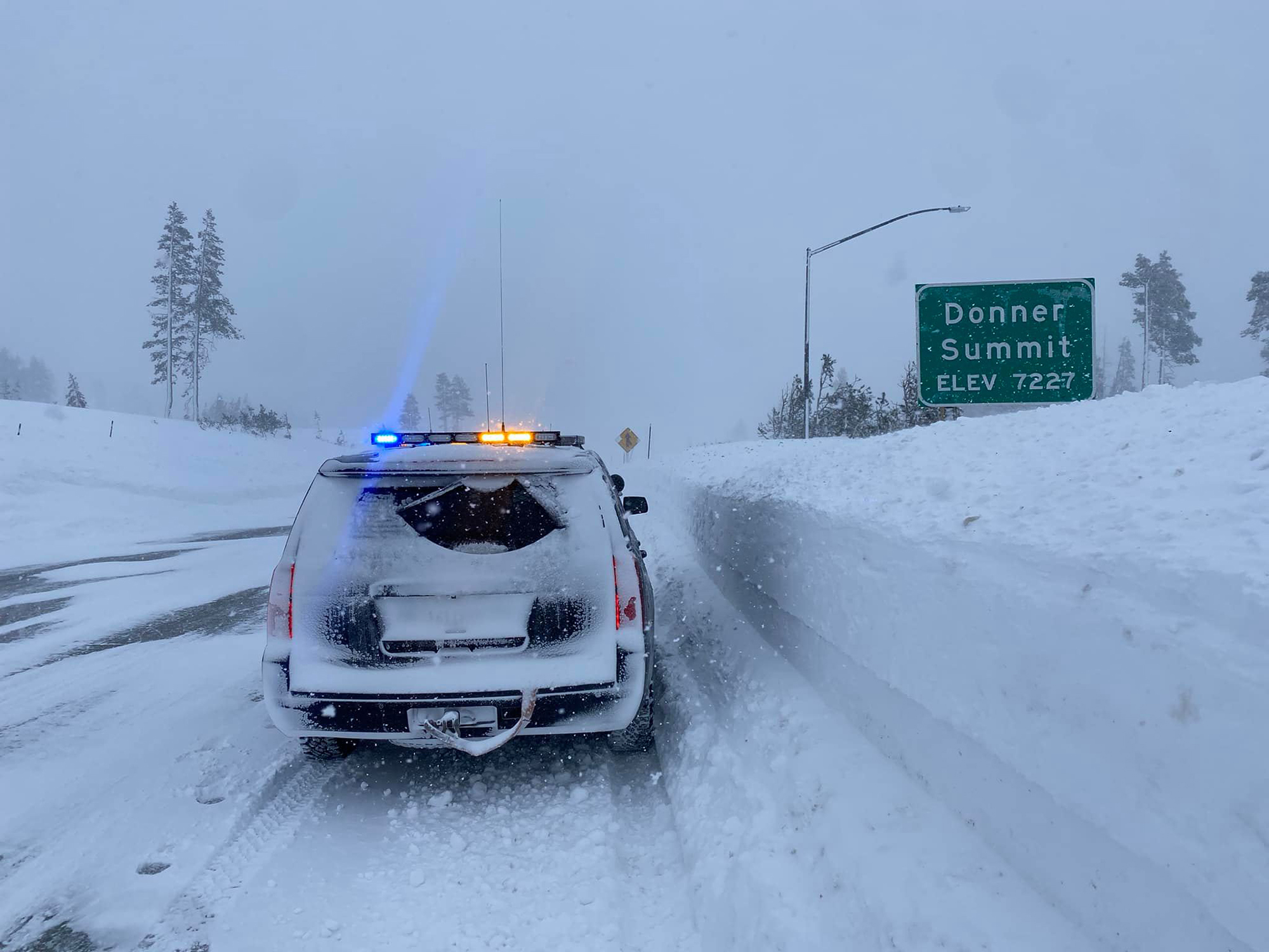 blizzard warning extended, roads impassable as tahoe tries to dig out