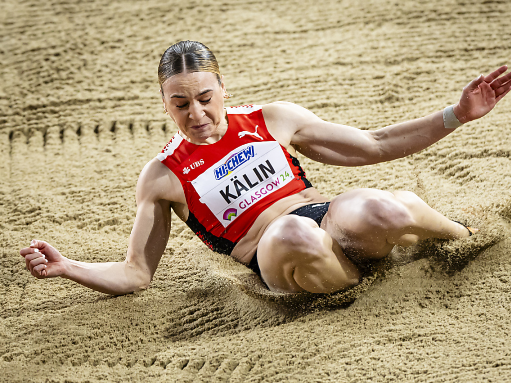 annik kälin fliegt um drei zentimeter an der medaille vorbei