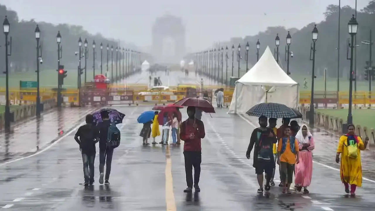 imd predicts thunderstorm, moderate rainfall in parts of north, central india | check full list