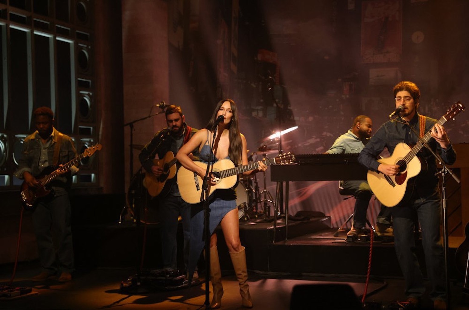 Kacey Musgraves Performs ‘Deeper Well' And ‘Too Good To Be True' On ...