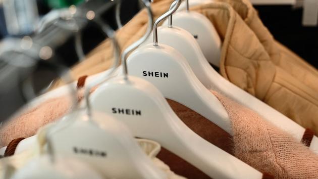shein, primark, temu... comment les députés veulent s’attaquer à l’ultra-fast fashion