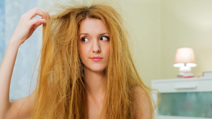 5 cara mudah bikin rambut tampak sehat dan berkilau seperti habis dari salon mahal