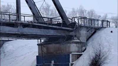 zugverkehr lahmgelegt: ukraine: explosion an eisenbahnbrücke in russland